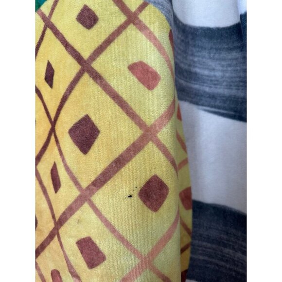 LIZ pineapple beach towel - Picture 5 of 12